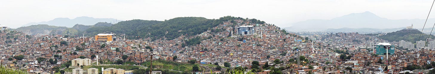 Bondinho_do_Complexo_do_Alemão_Panorama_06_2014
