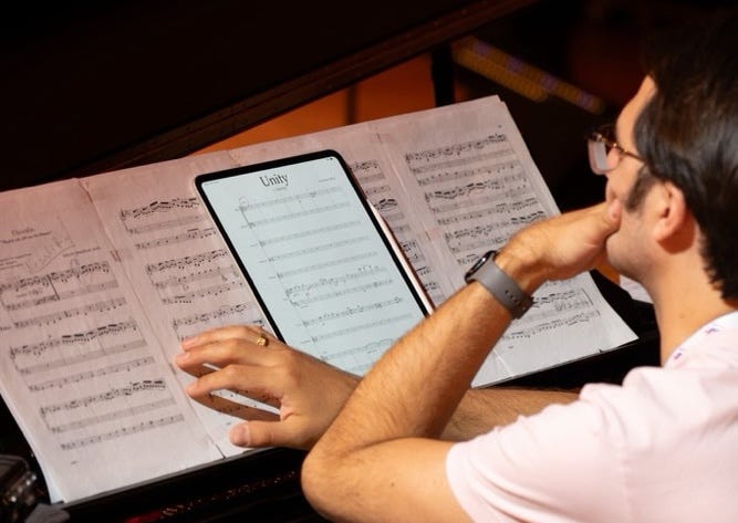 Na zdjęciu kompozytor Aleksander Dębicz.