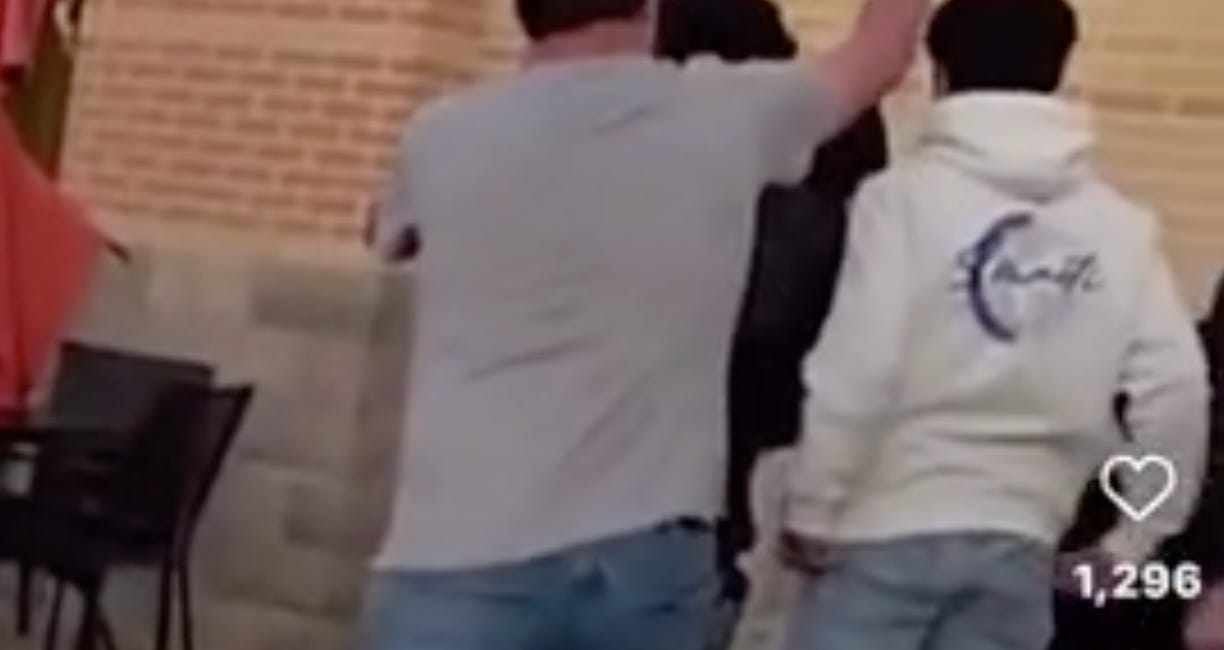 😡Infuriating viral video of man mocking Muslim kids as they pray. I promise you this will only turn people away from Christianity and towards Islam