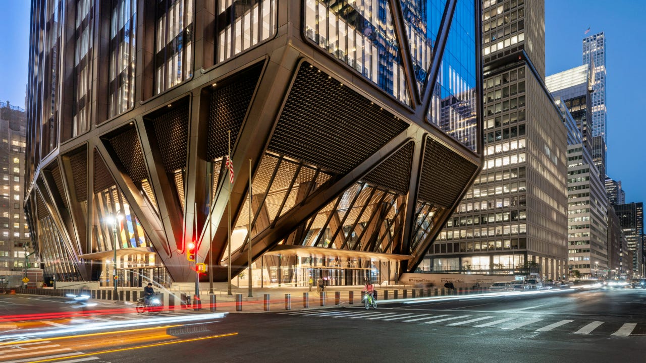 JPMorgan Chase opens new global headquarters at 270 Park Ave | Fox Business JPMorgan Chase opens new global headquarters at 270 Park Ave | Fox Business