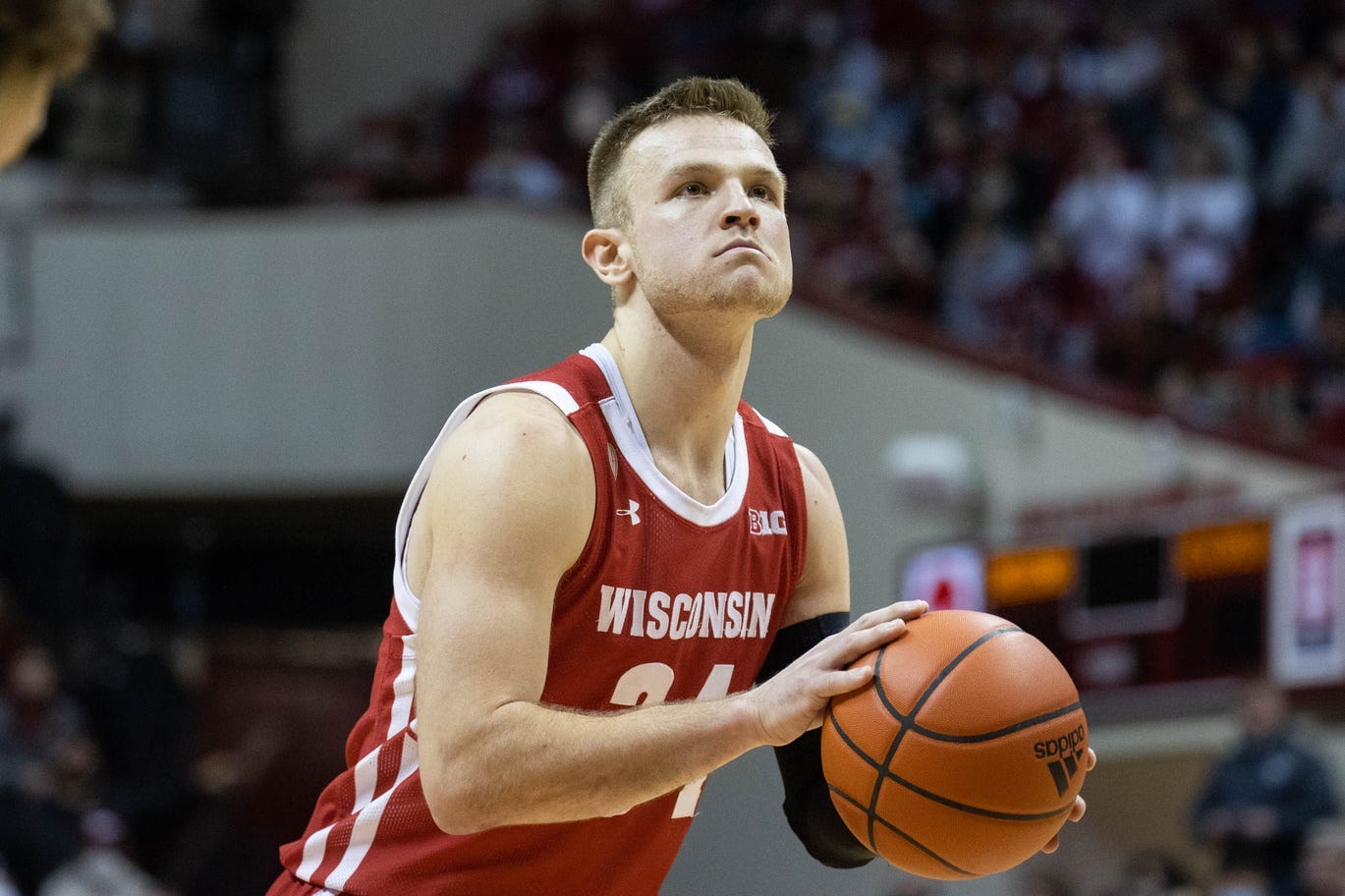 The Hyball: Would Brad Davison Flop Against His Fiancée? | Go Iowa Awesome