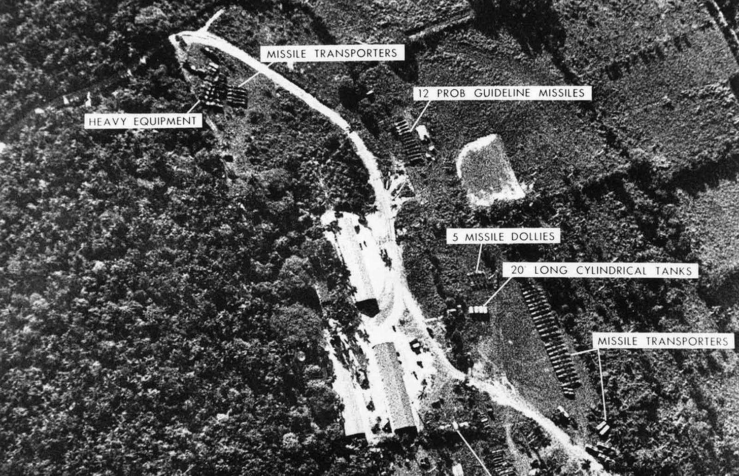 The Cuban Missile Crisis in pictures, 1962 - Rare Historical Photos The Cuban Missile Crisis in pictures, 1962 - Rare Historical Photos