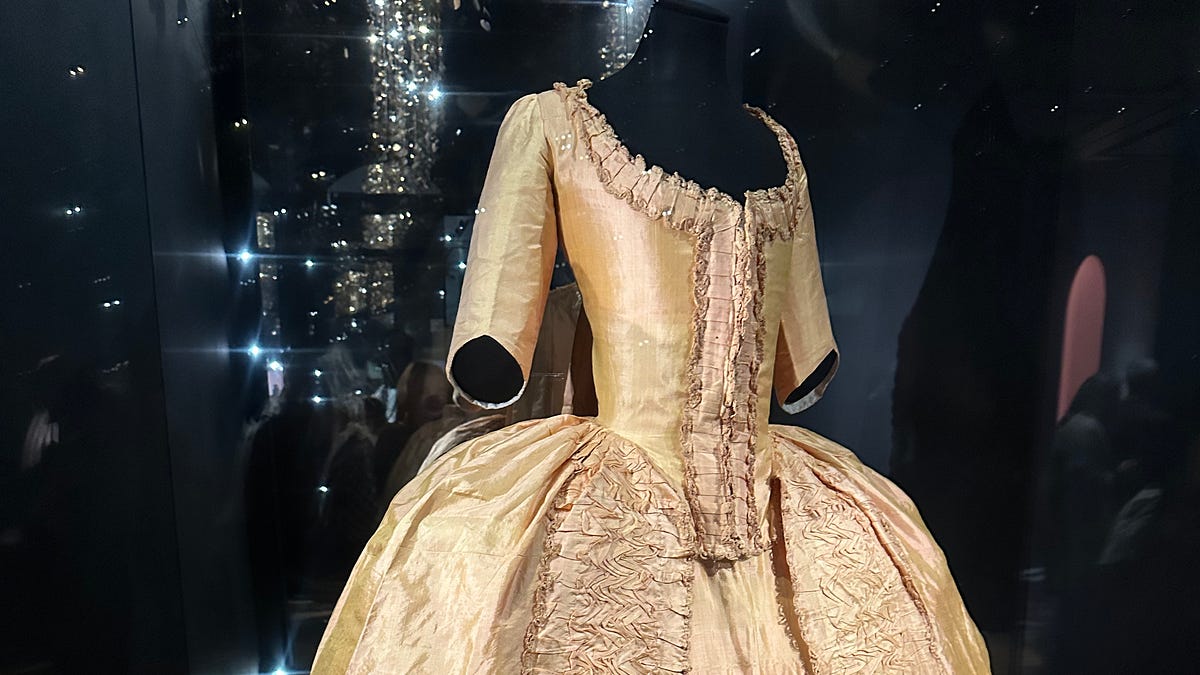 Marie Antoinette, Fans, and a Nearly Famous 'Gilded Age' Dress Marie Antoinette, Fans, and a Nearly Famous 'Gilded Age' Dress
