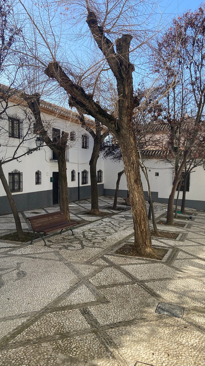 Gang-gang kecil di distrik Albaicin, Granada