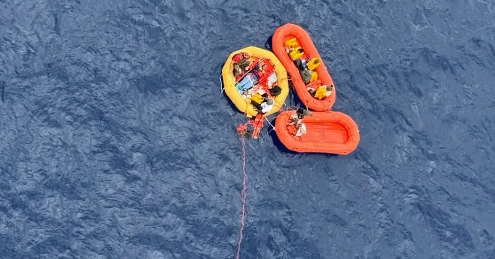 11 people rescued after a small plane crashes off the Florida coast - AOL 11 people rescued after a small plane crashes off the Florida coast - AOL