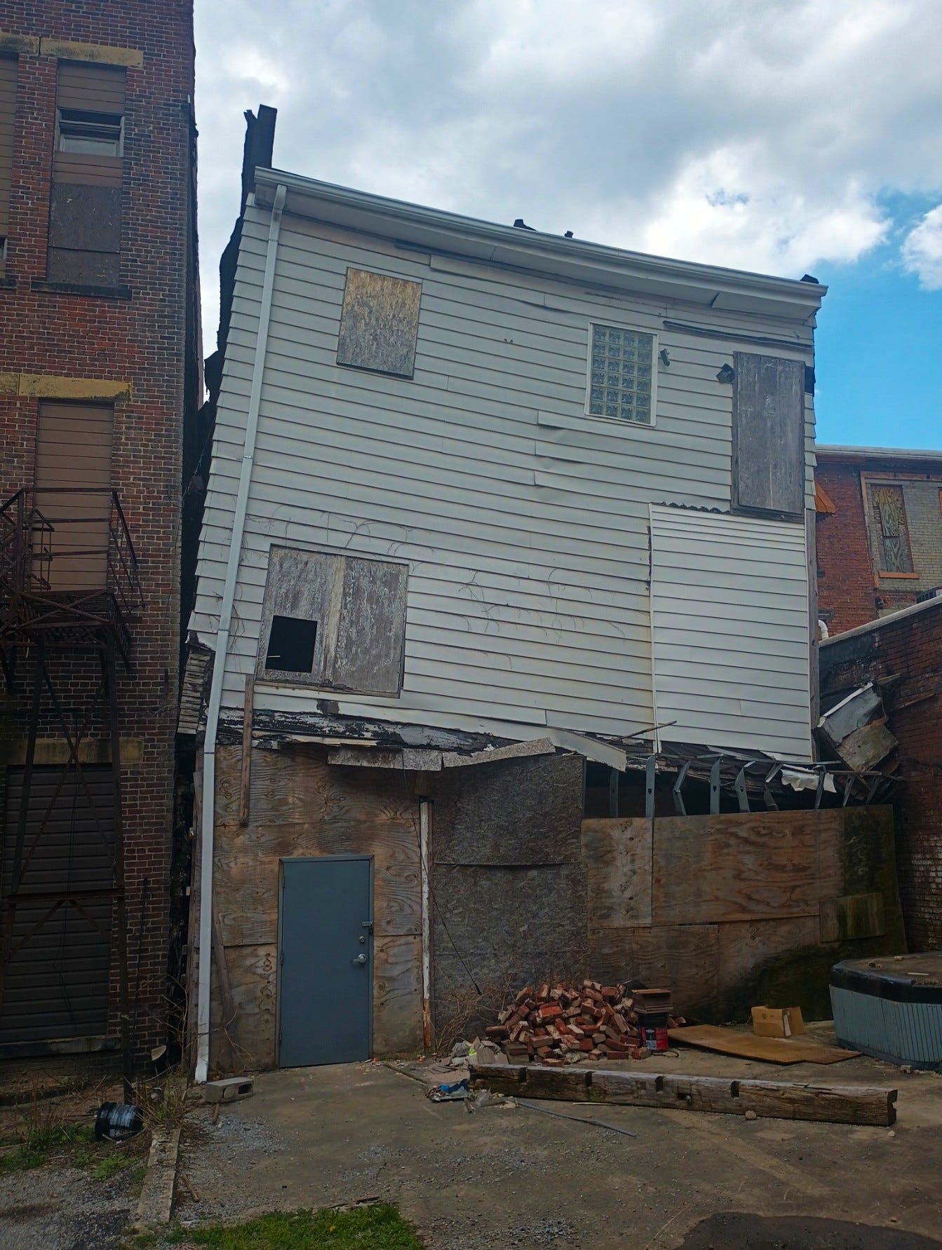 Fighting the Rust Belt Collapse - John Byron Kuhner