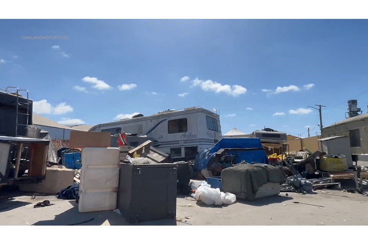 Video clip 1: Encampment on 26th and Wood Street on May 15, 2026. (Source: Oakland Report) Video clip 1: Encampment on 26th and Wood Street on May 15, 2026. (Source: Oakland Report)