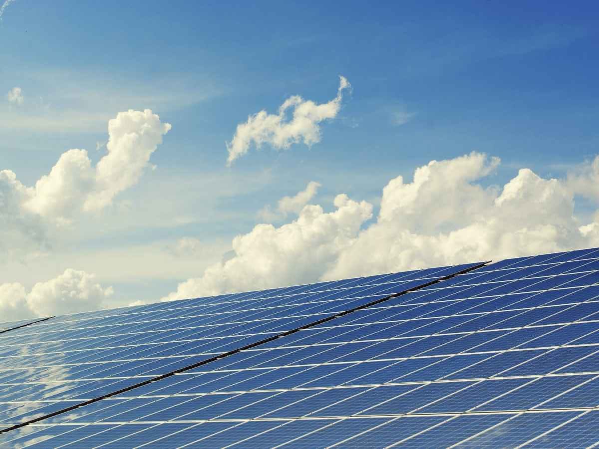 Rhode Island lawmaker wants to require solar on new homes and parking lots