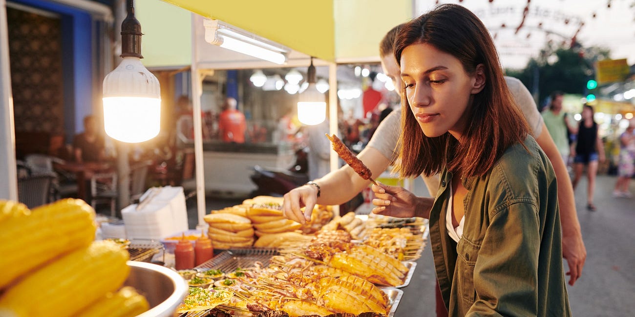 📌 Culinary Tourism 2025 From Street Food to Immersive Dining