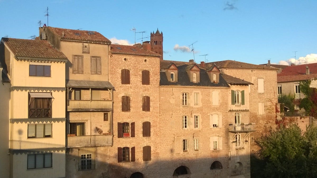 Villeneuve-sur-Lot, fachadas mirando al sol