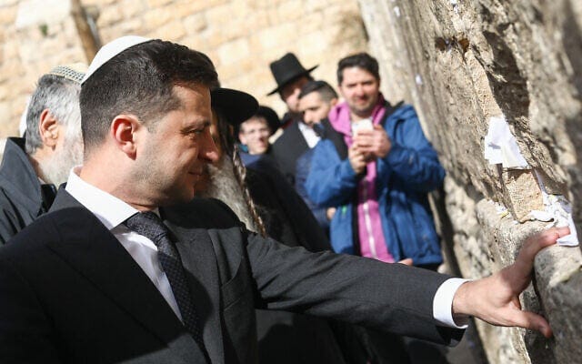 Ukrainian President Volodymyr Zelensky visits the Western Wall, in Jerusalem's Old City on January 23, 2020 (Shlomi Cohen/Flash90) Ukrainian President Volodymyr Zelensky visits the Western Wall, in Jerusalem's Old City on January 23, 2020 (Shlomi Cohen/Flash90)