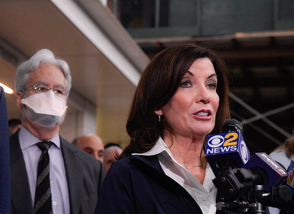 File:Gov. Kathy Hochul speaks during the Maimonides Visit.jpg