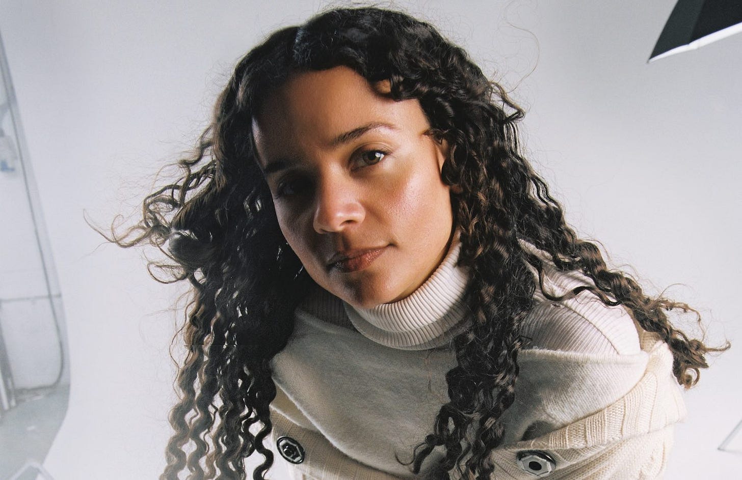 Erika de Casier 'Still' Review: Diving Into the Immovable