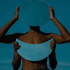 look at me look at me looking at me: on performing vulnerability online