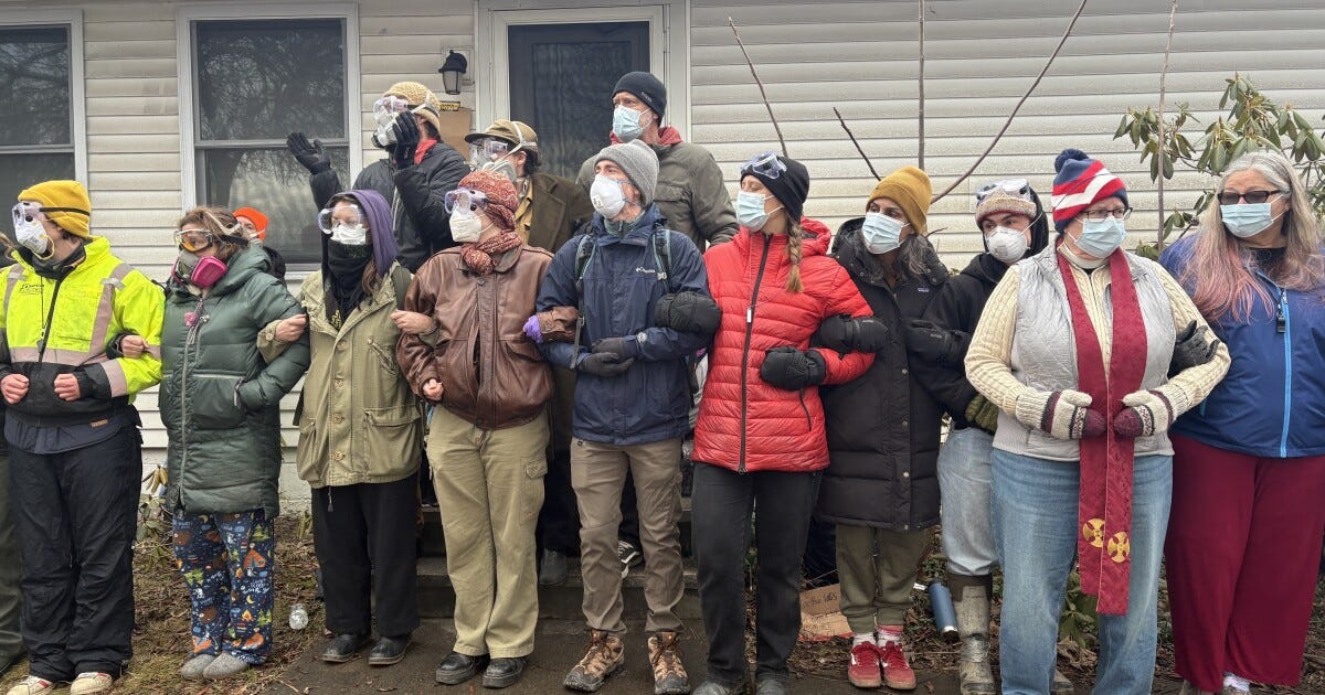 ICE enforcement action leads to standoff in South Burlington | New Hampshire Public Radio ICE enforcement action leads to standoff in South Burlington | New Hampshire Public Radio
