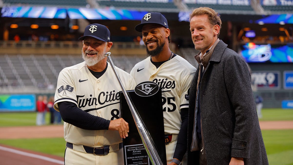 Tom Pohlad is saying all the right things, while likely hoping a salary cap will fix Twins' issues