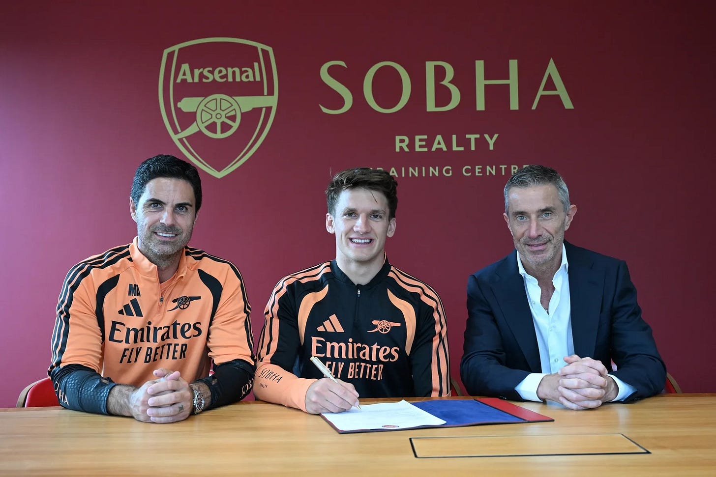 Christos Tzolis signs for Arsenal
