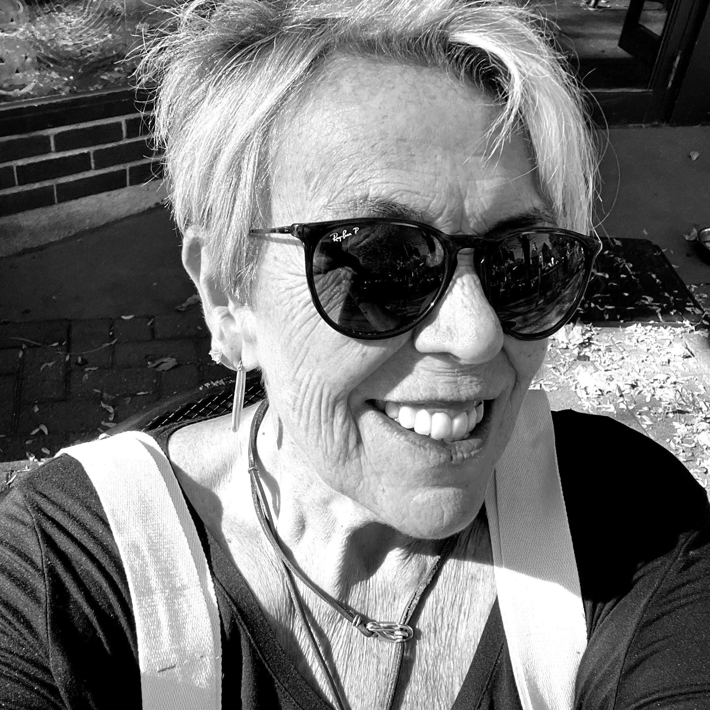 Ria Slaton_Vivi Dara