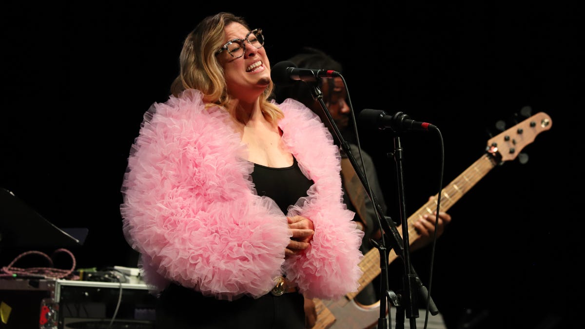 LISTEN: Jennifer Hartswick Has The Mountain Stage Song Of The Week - West Virginia Public Broadcasting LISTEN: Jennifer Hartswick Has The Mountain Stage Song Of The Week - West Virginia Public Broadcasting