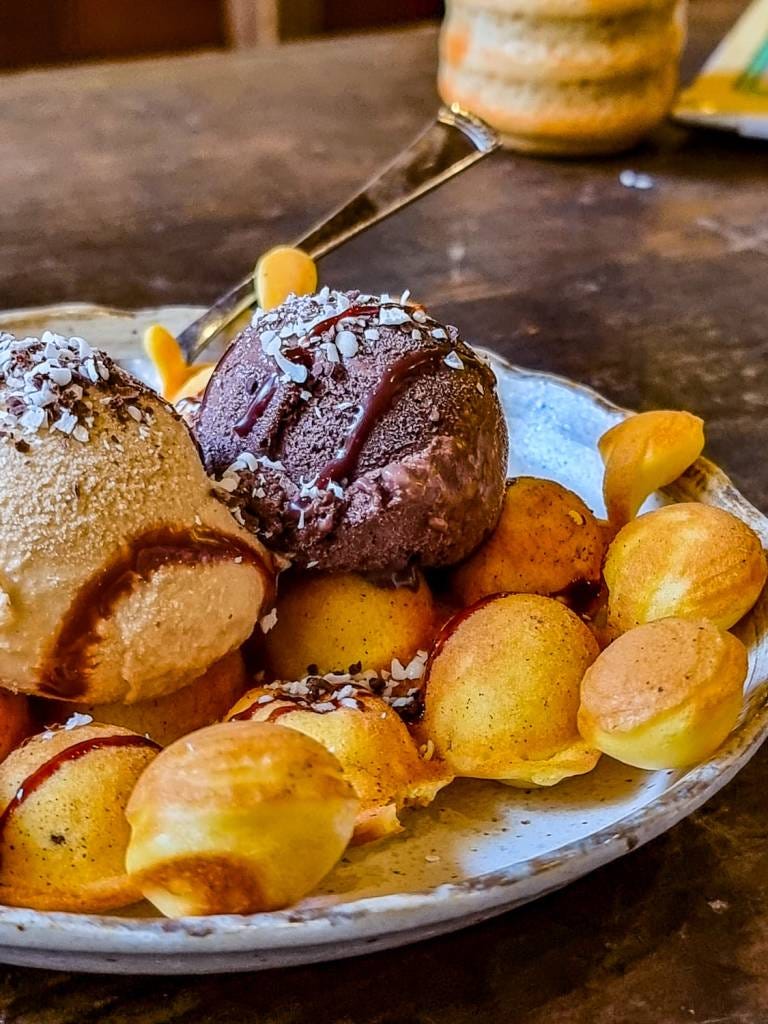 Kem bánh trứng gà non Kem bánh trứng gà non