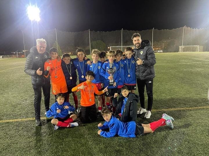 Los jugadores del Alevín A celebran el subcampeonato Los jugadores del Alevín A celebran el subcampeonato