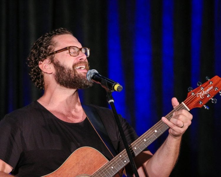 jason manns performs at supernatural convention jason manns performs at supernatural convention