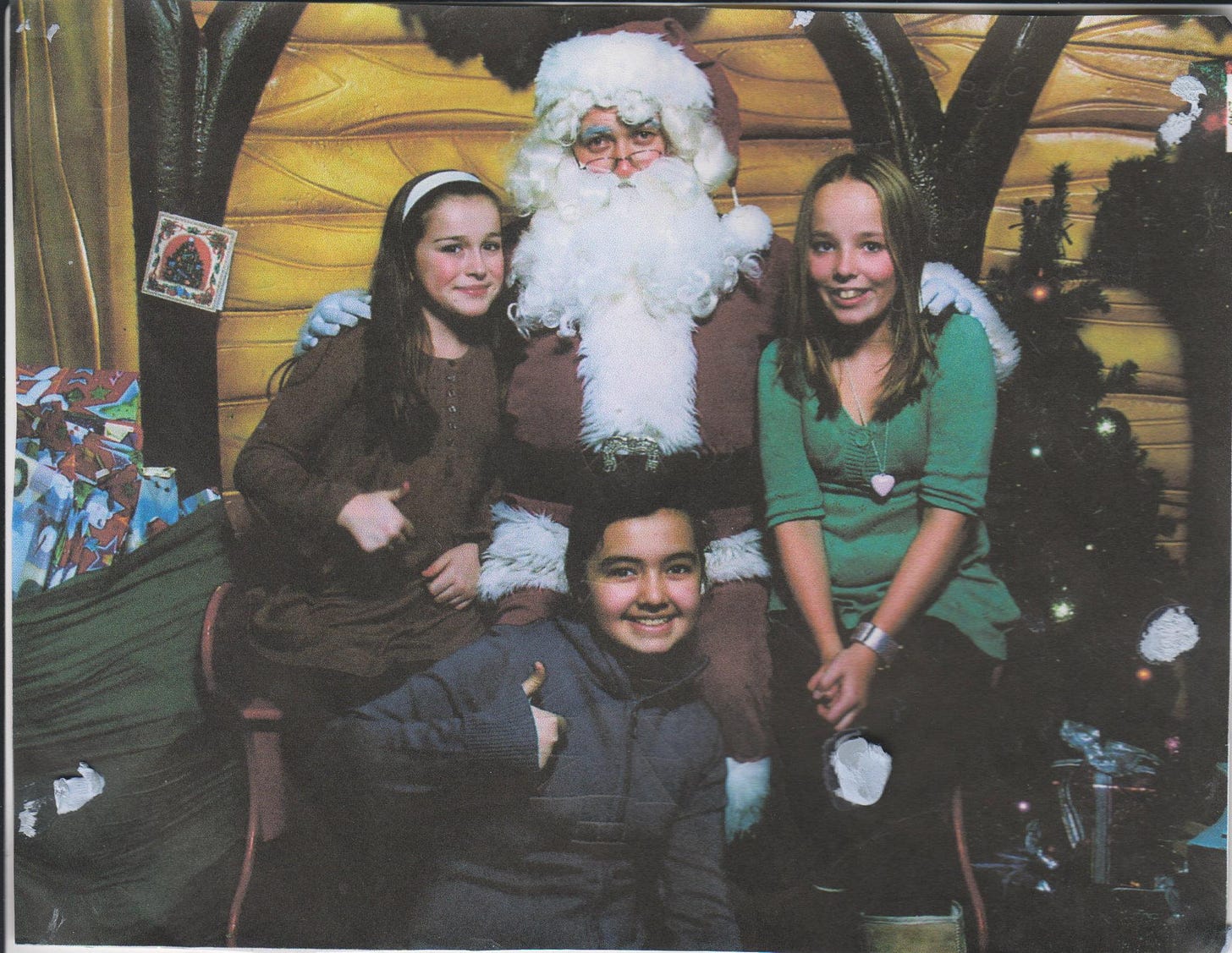 No photo description available.