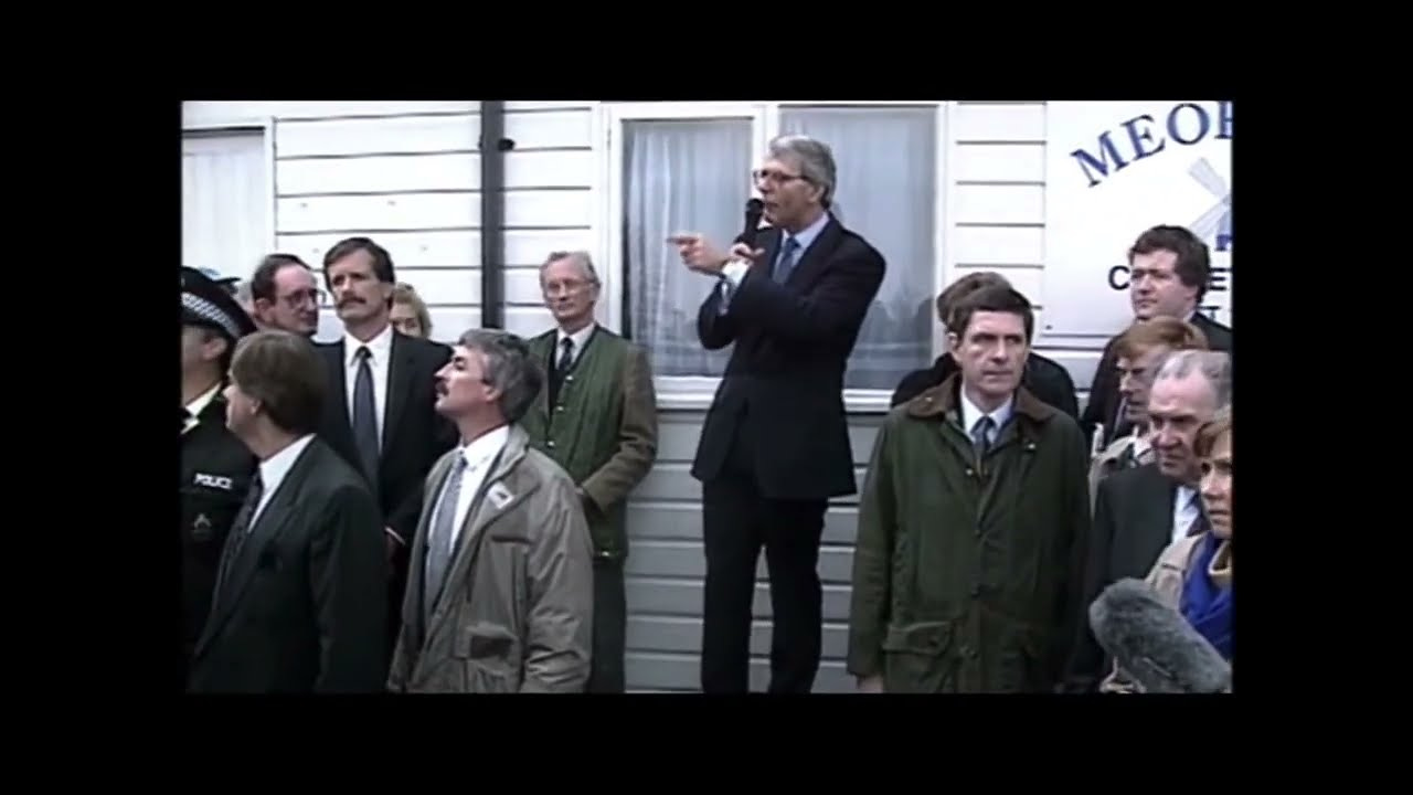 Prime Minister John Major Soapbox Campaign Tours for Re-election - YouTube