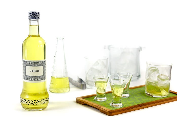 Cómo hacer limoncello en Crock Pot o slow cooker. Receta paso a paso.