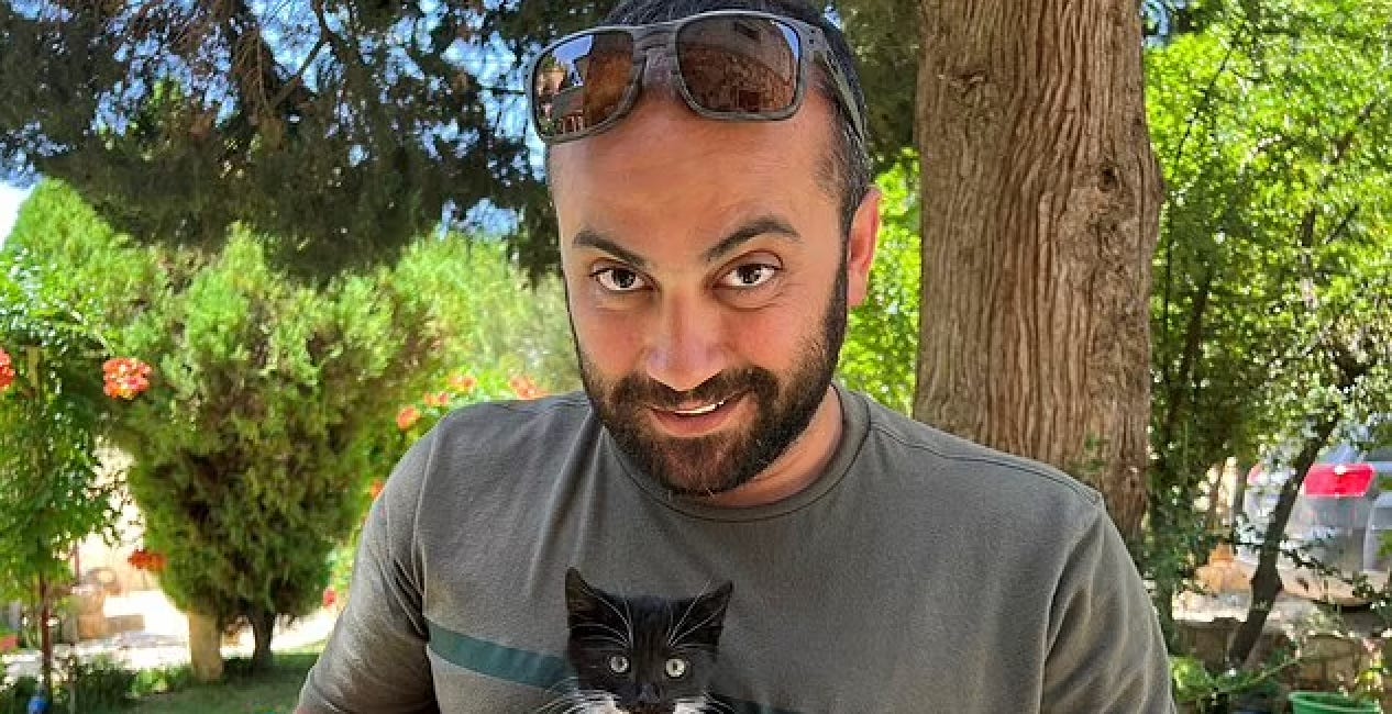 Issam hade alltid med sig kattmat