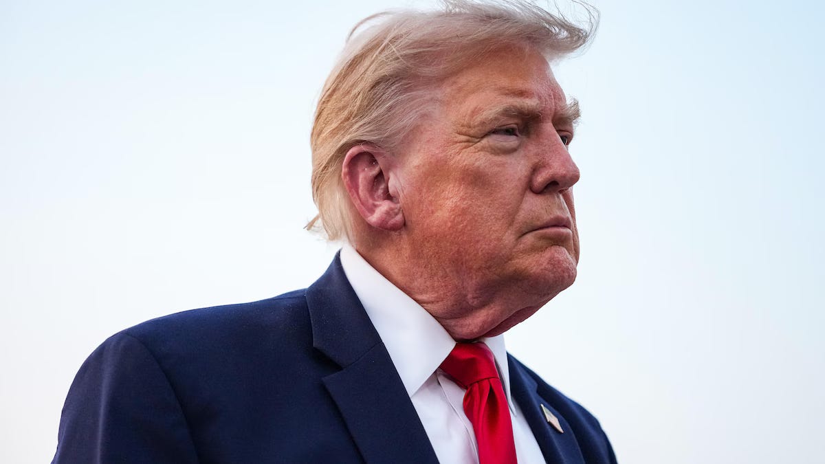 Trump intensifie la guerre commerciale : de nouveaux tarifs de 50 % visent les exportations canadiennes Trump intensifie la guerre commerciale : de nouveaux tarifs de 50 % visent les exportations canadiennes