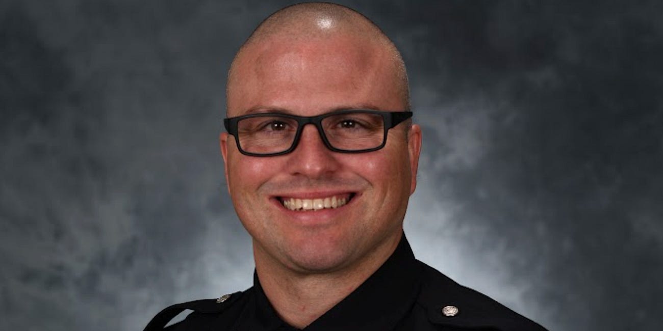 Seattle cop arrested for assaulting, imprisoning his wife