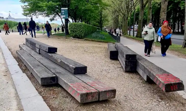 Photo of a modern Mikado bench in Paris. Photo of a modern Mikado bench in Paris.