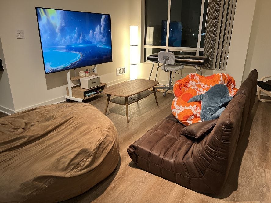 Apartment is furnished!
