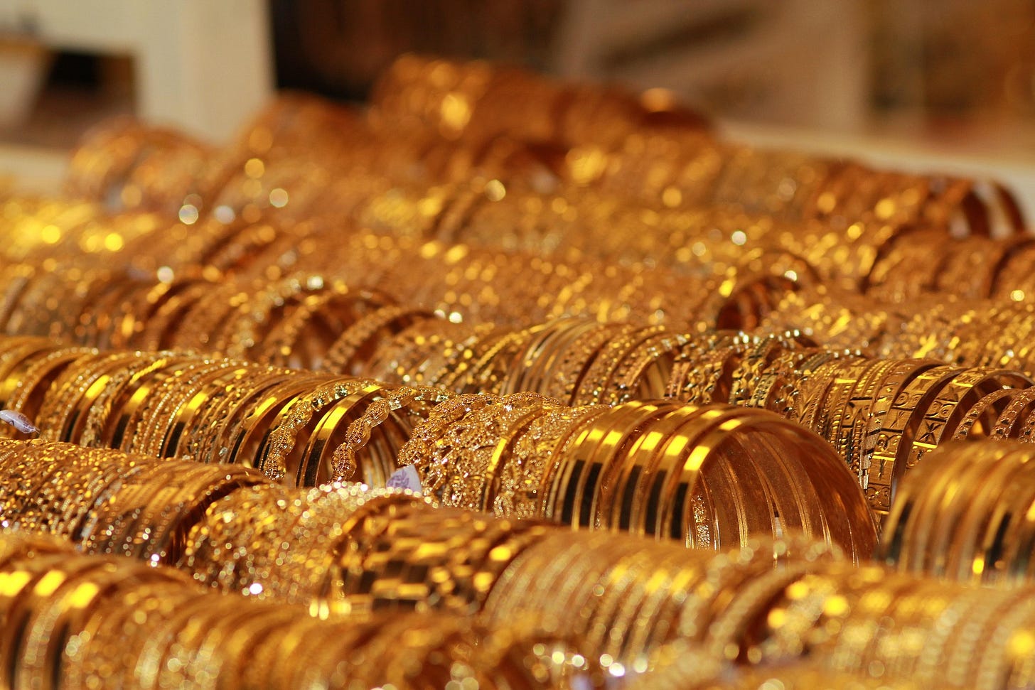 Gold jewelry is a favorite target of these gangs (Photo by anomalnaya from Pixabay) Gold jewelry is a favorite target of these gangs (Photo by anomalnaya from Pixabay)