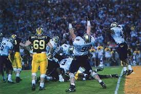 The champs wore roses: The 1991 Husky football team | UW Magazine — University of Washington Magazine The champs wore roses: The 1991 Husky football team | UW Magazine — University of Washington Magazine