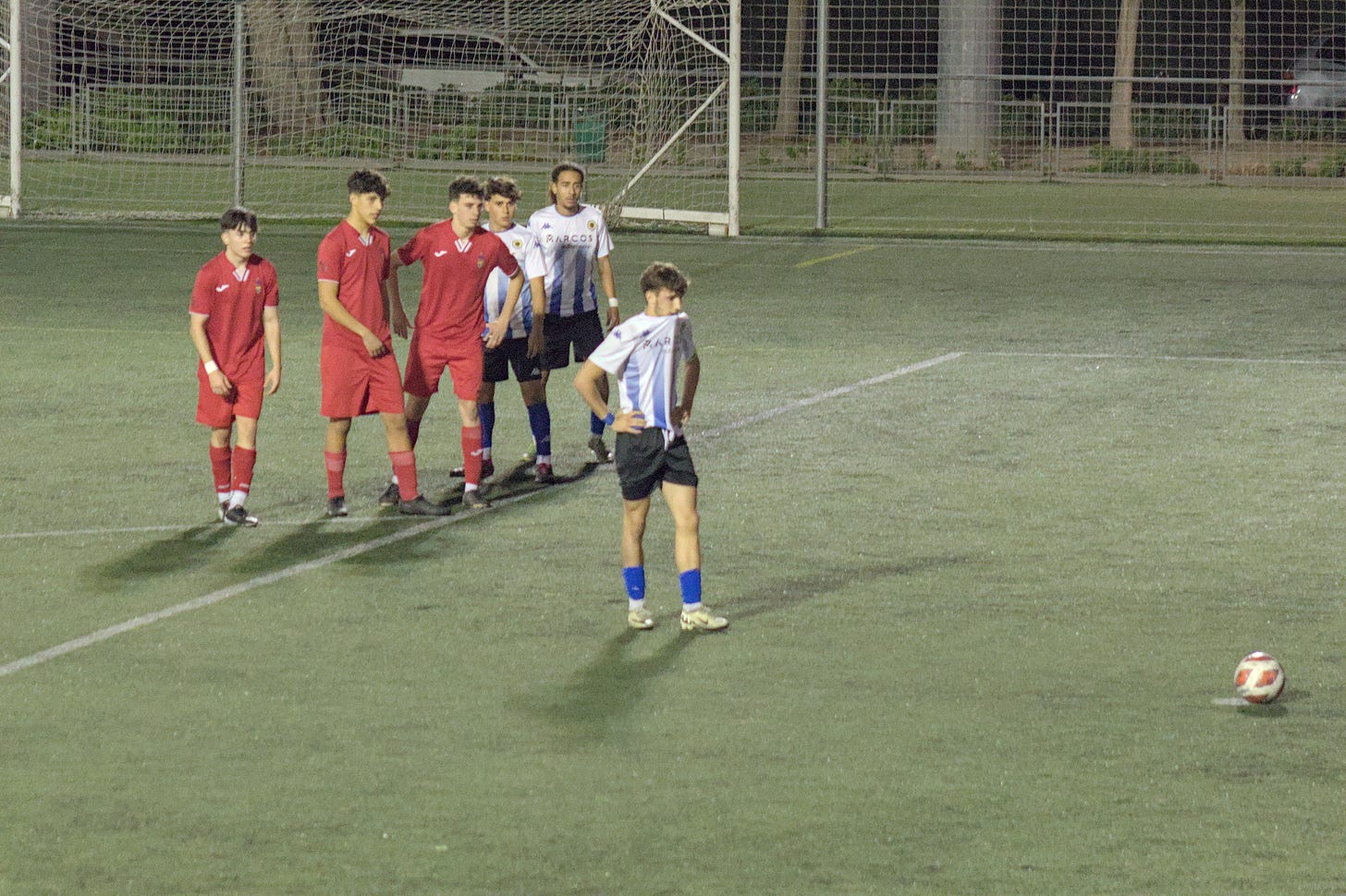 Guti, a punto de lanzar el penalti contra el Alboraya Guti, a punto de lanzar el penalti contra el Alboraya