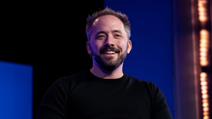Dropbox CEO Drew Houston to step down after 19 years at cloud pioneer Dropbox CEO Drew Houston to step down after 19 years at cloud pioneer
