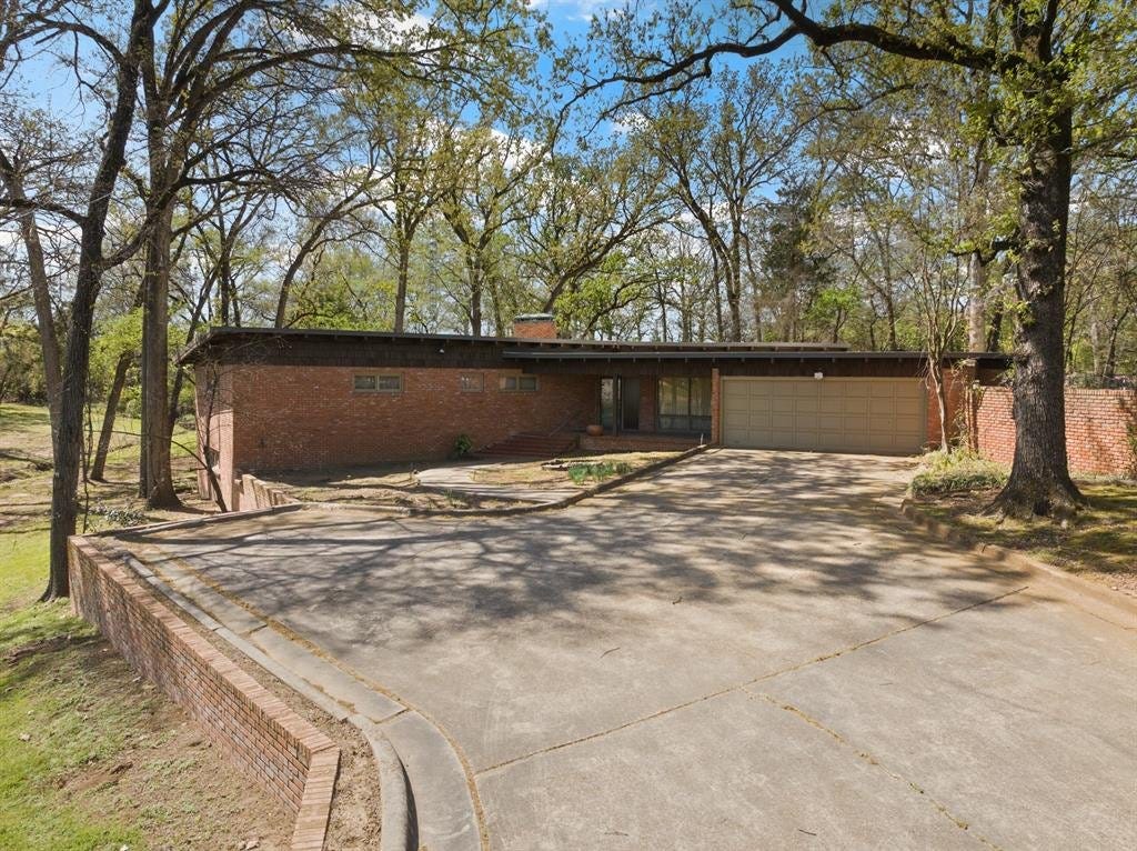 3.3 Acres in Mount Pleasant, TX - $450,000