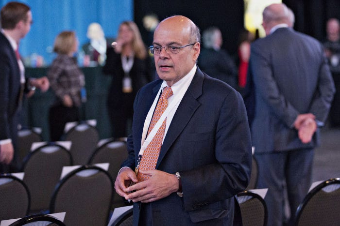 Berkshire Picks Gen Re Chairman as Insurance Star Ajit Jain's Successor ...
