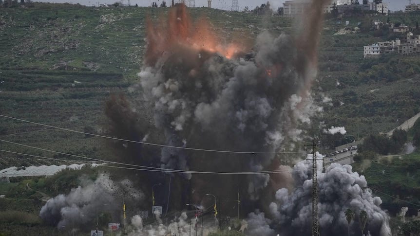 Israel plans to occupy southern Lebanon from the Blue Line to the Litani  River - ABC News