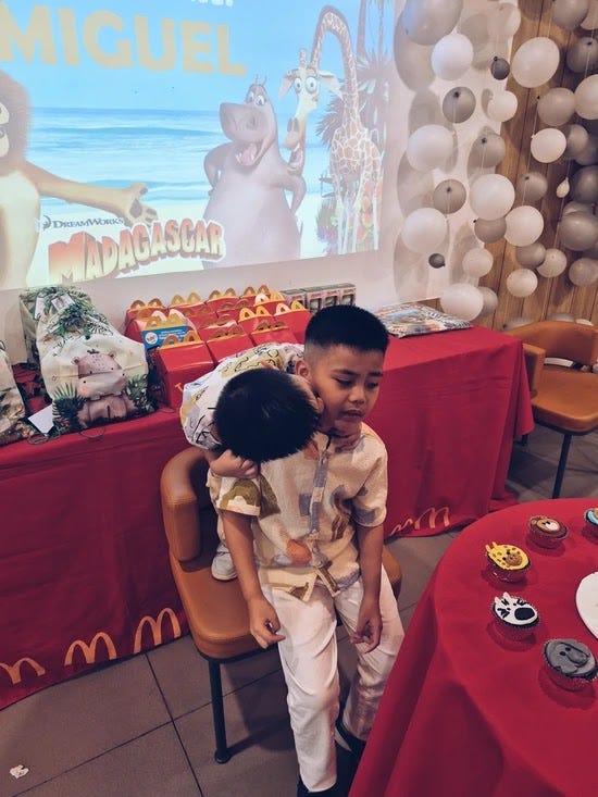 Rafa kissing Kuya Miguel