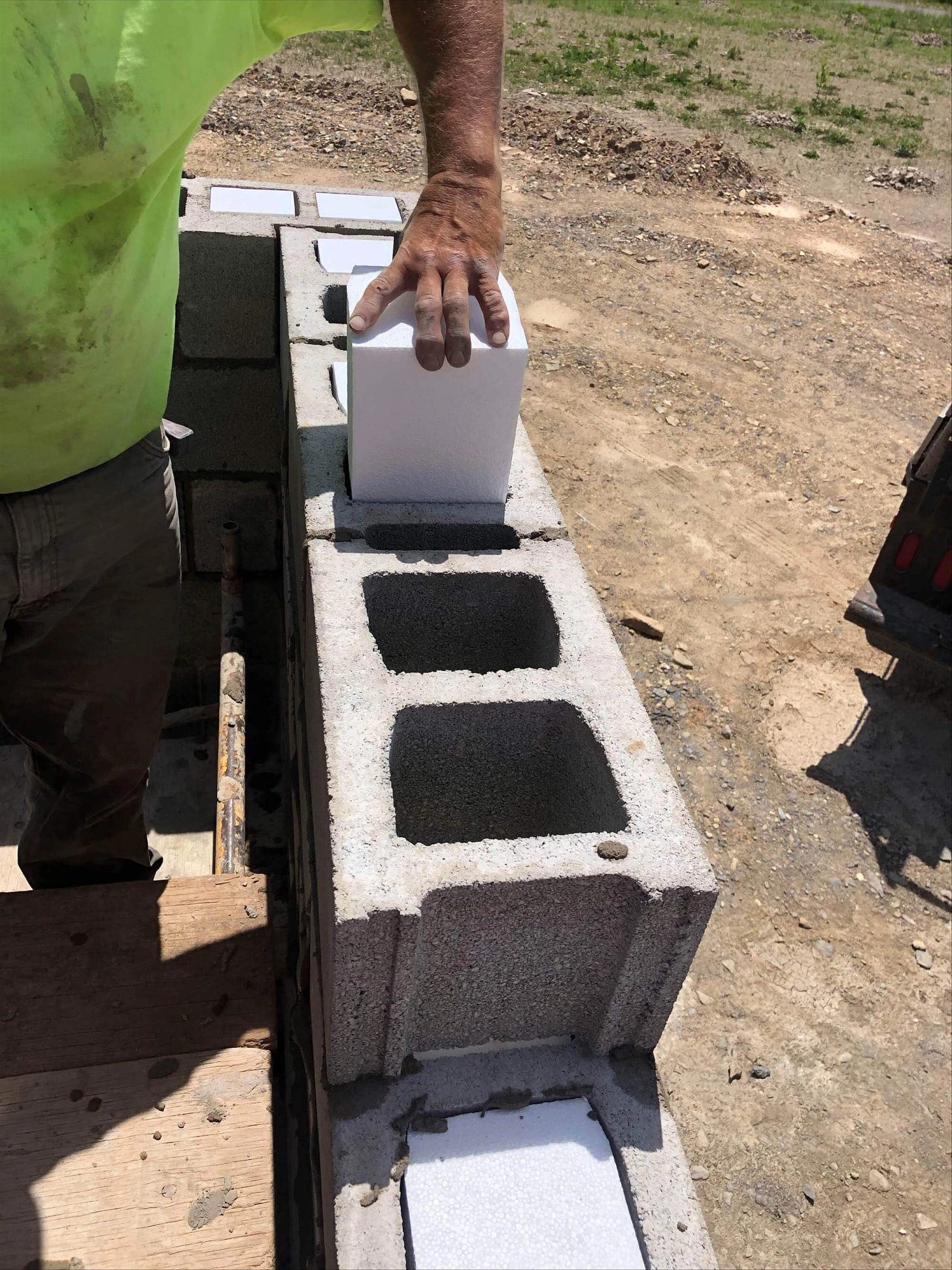 Cinder Block Insulation Blocks | Geofoam, Styrofoam, EPS & Polystyrene |  Universal Construction Foam
