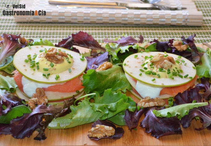 Milhojas de manzana verde y salmón ahumado