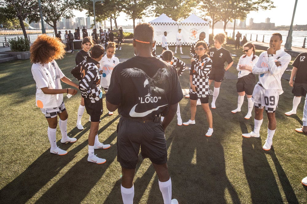 Football_Mon_Amour_Nike_NYC_22.jpg Football_Mon_Amour_Nike_NYC_22.jpg