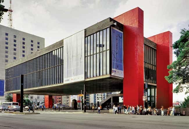 MASP 懸挑於聖保羅 Avenida Paulista 上方|來源:Nelson Kon / Architectural Record MASP 懸挑於聖保羅 Avenida Paulista 上方|來源:Nelson Kon / Architectural Record