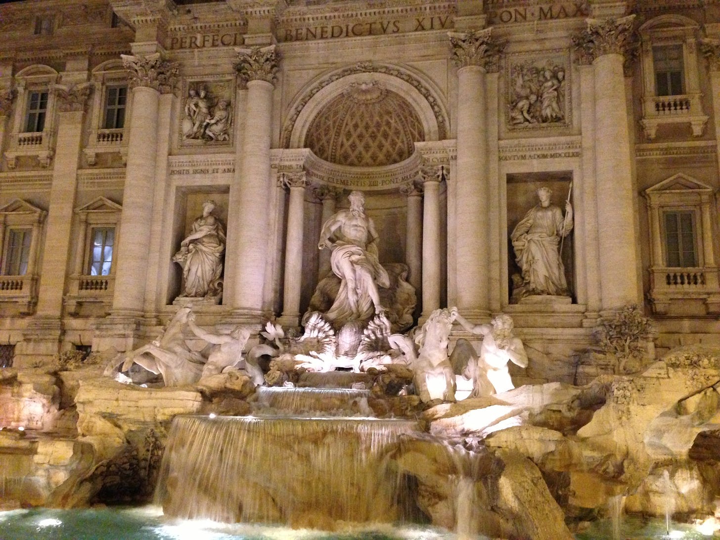 trevi fountain