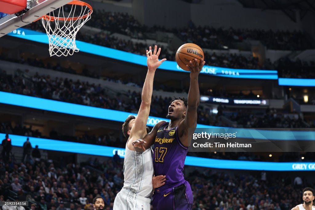 Los Angeles Lakers v Dallas Mavericks