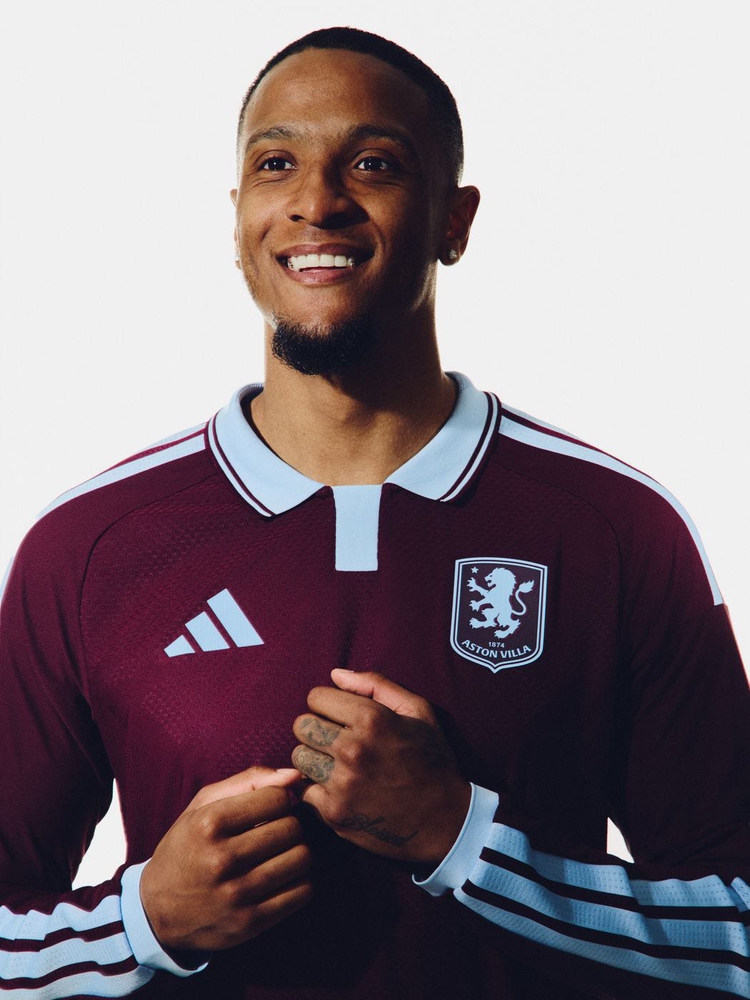 Ezri Konsa inAston Villa 2026/27 home shirt Ezri Konsa inAston Villa 2026/27 home shirt