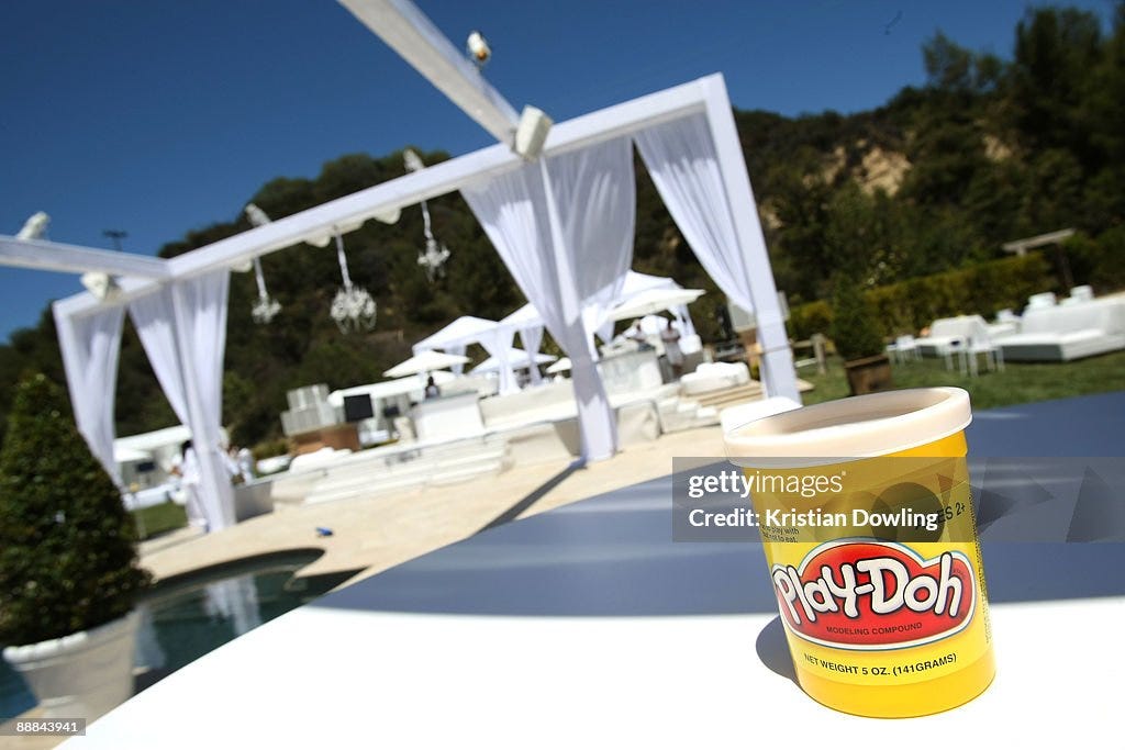 Sean "Diddy" Combs, Ashton Kutcher, CIROC and Malaria No More Host The 2009 White Party - Inside Sponsors